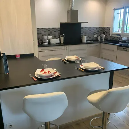 Semesterbostad Maison Familiale A Avec Jardin